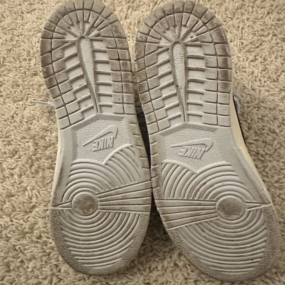 Nike high top shoes - Picture 4 of 5